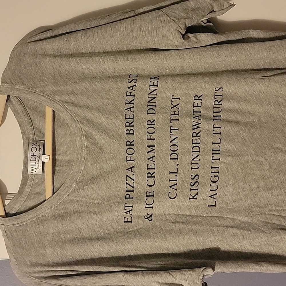 Wildfox Tee 🩶 - Picture 3 of 5